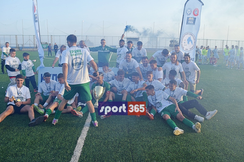 , &Tau;&omicron; &phi;&omega;&tau;&omicron;&rho;&epsilon;&pi;&omicron;&rho;&tau;ά&zeta; &tau;&omicron;&upsilon; &tau;&epsilon;&lambda;&iota;&kappa;&omicron;ύ &Epsilon;&rho;ά&nu;&eta;-&Pi;&alpha;&nu;&theta;&omicron;&upsilon;&rho;&iota;&alpha;&kappa;ό&sigmaf; (&phi;&omega;&tau;&omicron;)