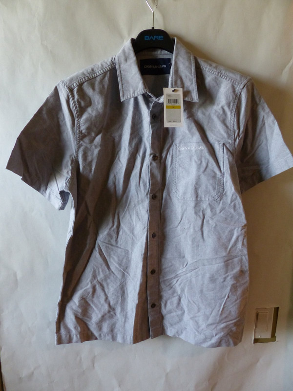 CALVIN KLEIN GREY BUTTON DOWN MENS SIZE MED 544527