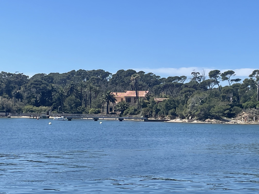 FBF3170A-E1F1-4FBC-ACA0-6AE07CD5702C