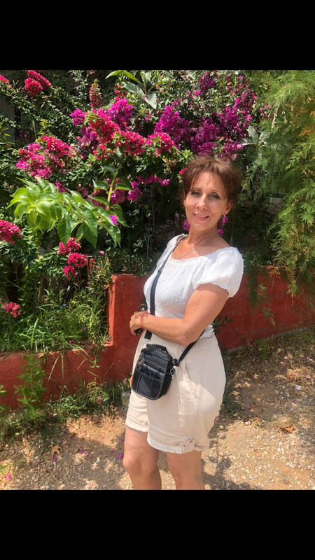 678A6FF8-28AD-42B2-80EC-318890147C57