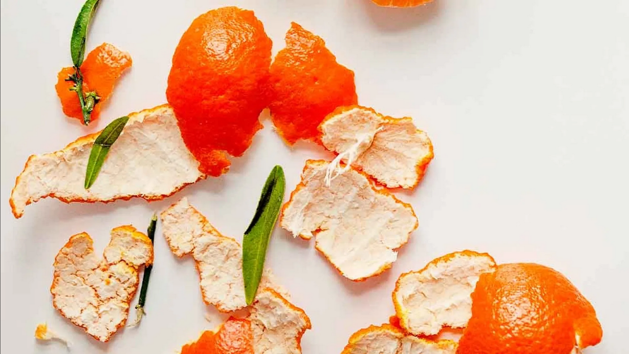 ¿Qué usos se le pueden dar a las cáscaras de mandarina?