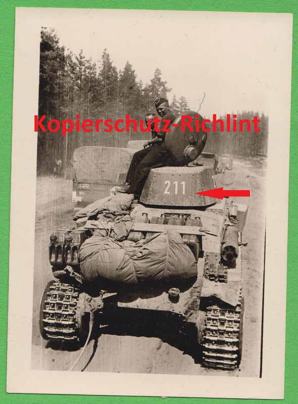 Wehrmacht Russland deutscher Panzer P-35(t) Turmnummer 211 Ausrüstung