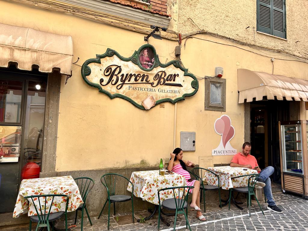 Жаркий сентябрь на побережье Тирренского моря. Жаркий сентябрь на побережье Тирренского моря.