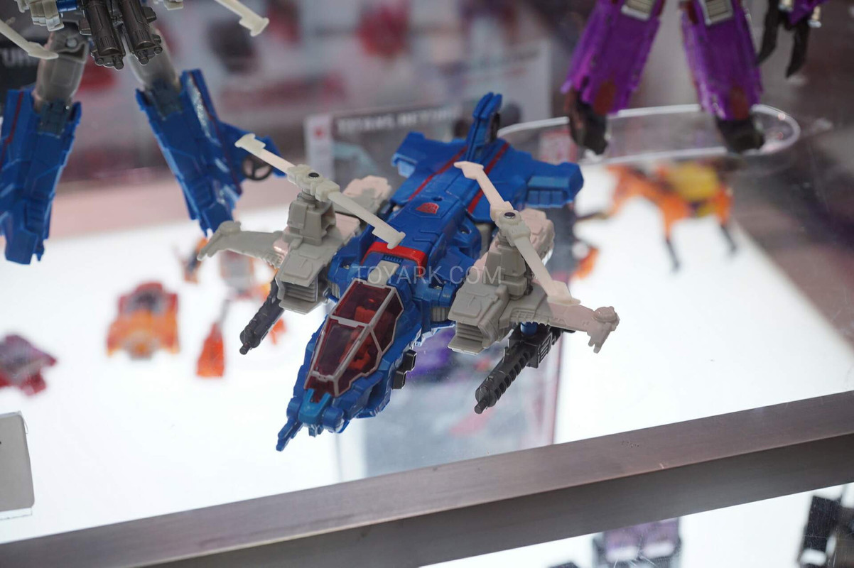 SDCC2016-Transformers-Titans-Return-028