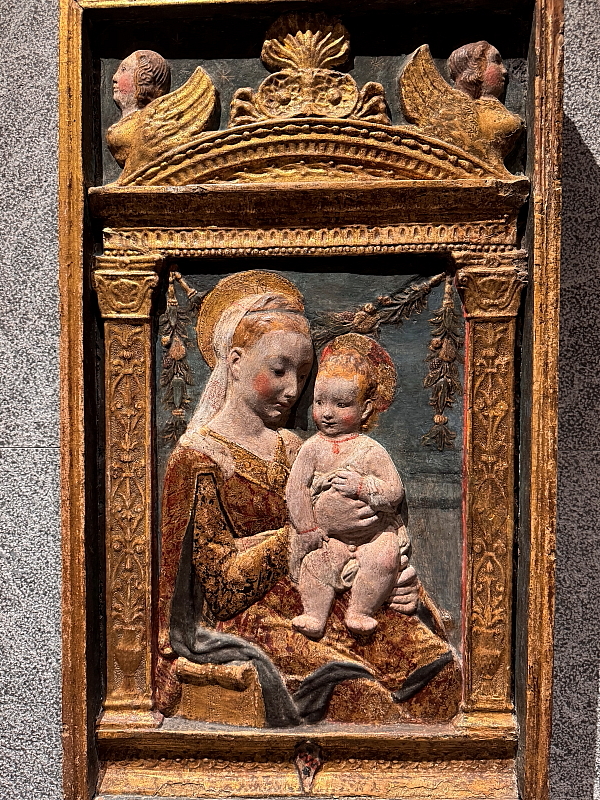 Есть город славный во французском междуречье. Зовется он, конечно же, Лион.