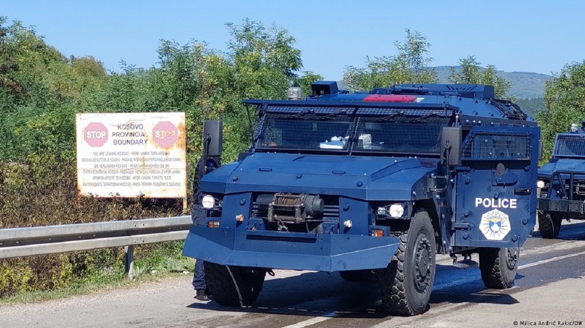 Tensión entre Kosovo y Serbia: cierran fronteras y la OTAN amenaza con actuar