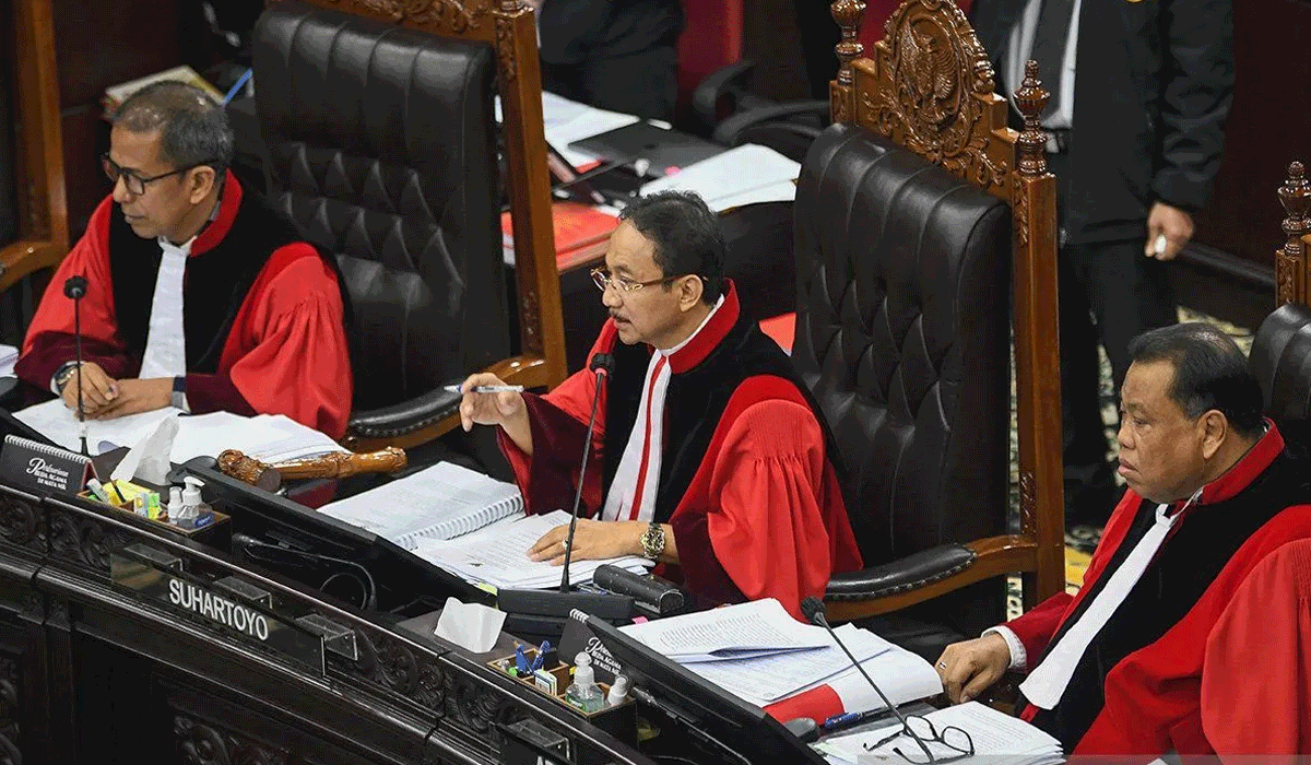 Tuntutan NasDem Kepada DPR dan MK
