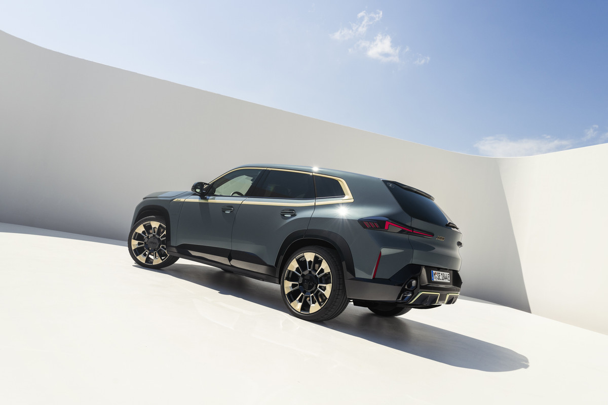 P90478573_highRes_the-first-ever-bmw-x