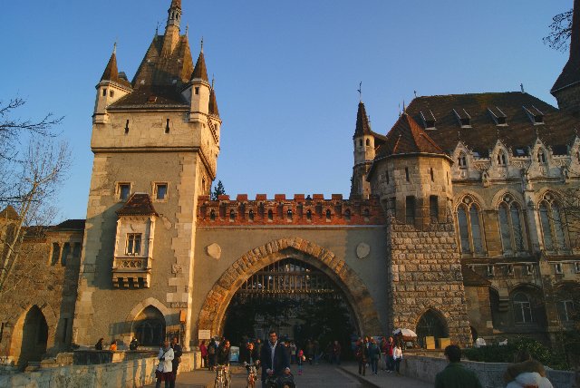 BUDAPEST EN UN FIN DE SEMANA - Blogs of Hungary - Bastión, Castillo de Buda, Plaza de los Héroes, Castillo de Vajdahunyad etc (32)