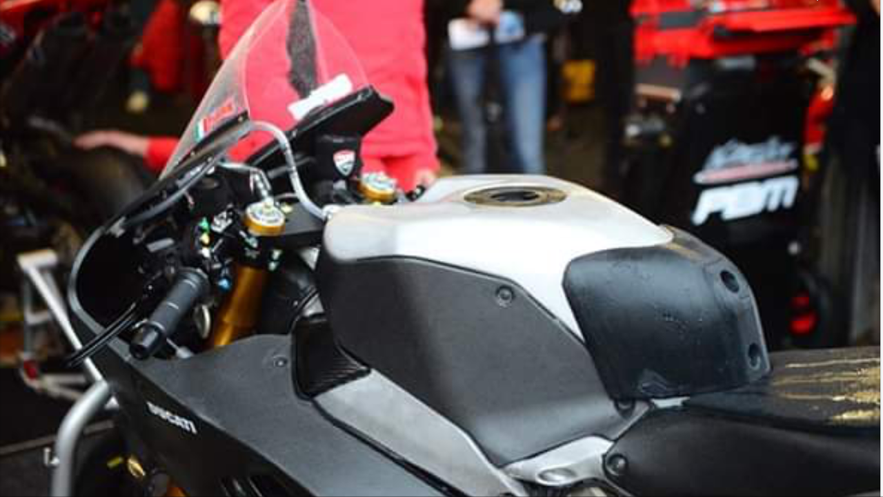 9C1A5419-64F8-4749-ACDF-04AE263C38F3