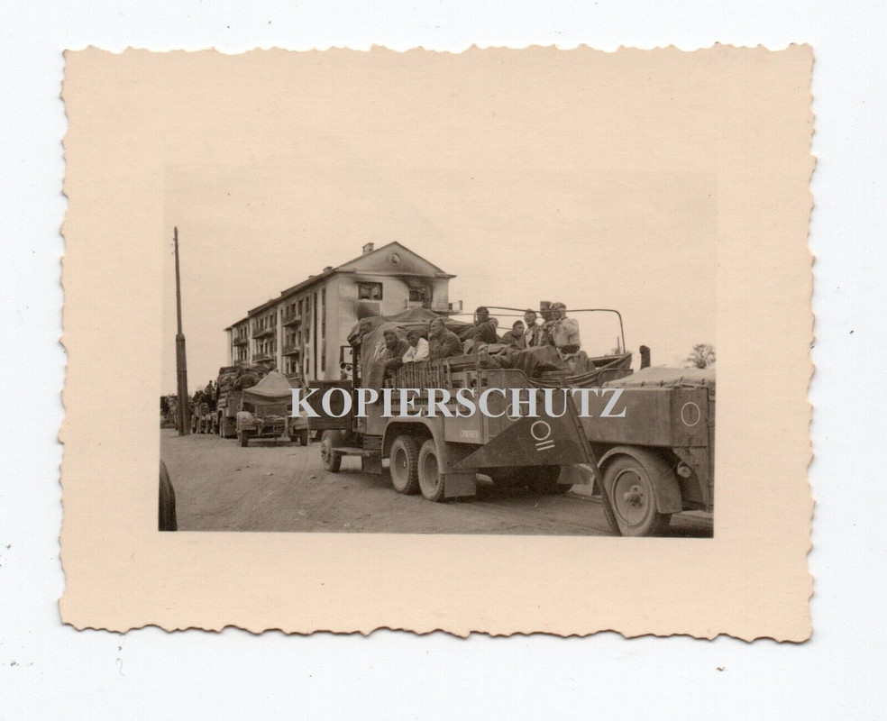 Russland 1941 Einm. SDkfz LKW Fahne Wimpel Emblem Geschütz Feldküche Soldat