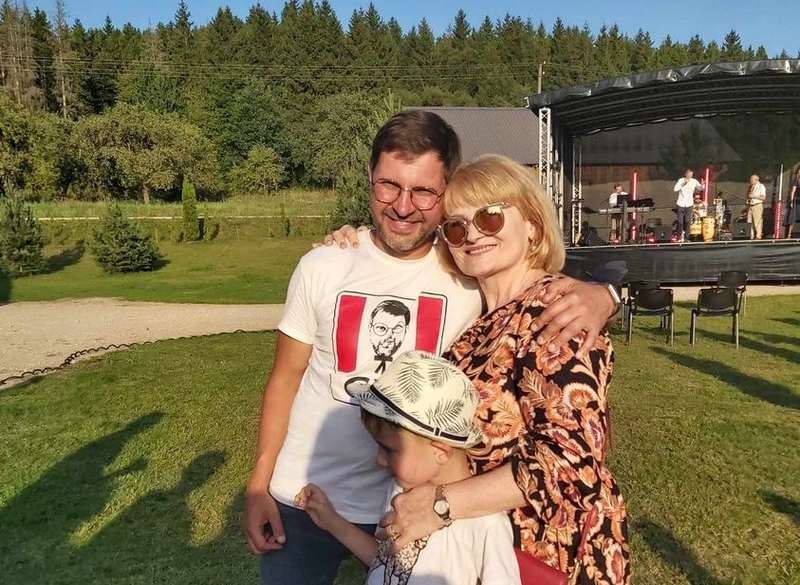 CELOFANO partija keis tualetiniu popieriu svetimiems virtusias?