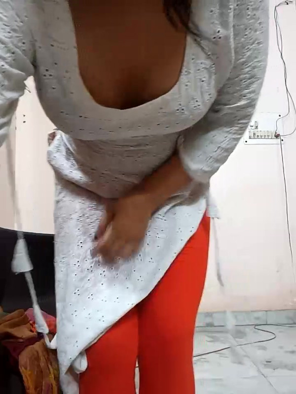 Anamika_2423128548_000007