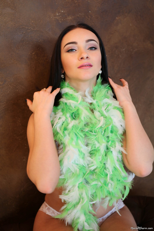 MarvelCharm_Alice-Feathered-018