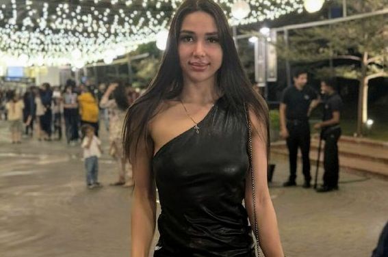 hot cam girl teasing naked video Latest