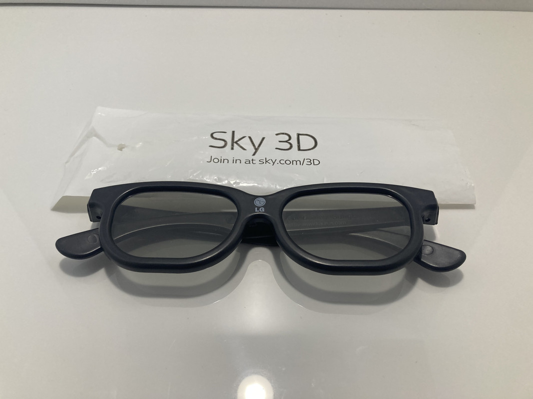 K-POP・アジア 3D GLASS SKY 3D Glasses 4x Genuine Black Guinness Passive LG Samsung