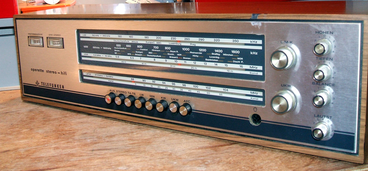 [Bild: telefunken-operette-201-1.jpg]