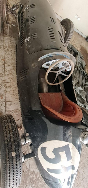 D79EEC8C-9655-4770-871A-9567F6354E3C