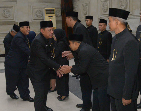 Sekdaprov Heru Lantik 27 Pejabat Eselon III dan Eselon IV di Lingkup Pemprov Jatim
