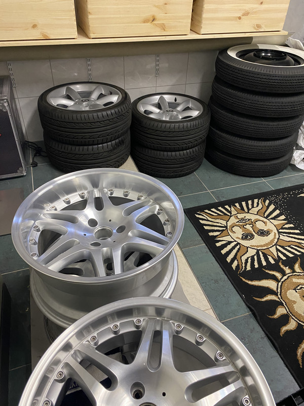 85EB8BED-4CF8-4595-9498-0D7994D249AA