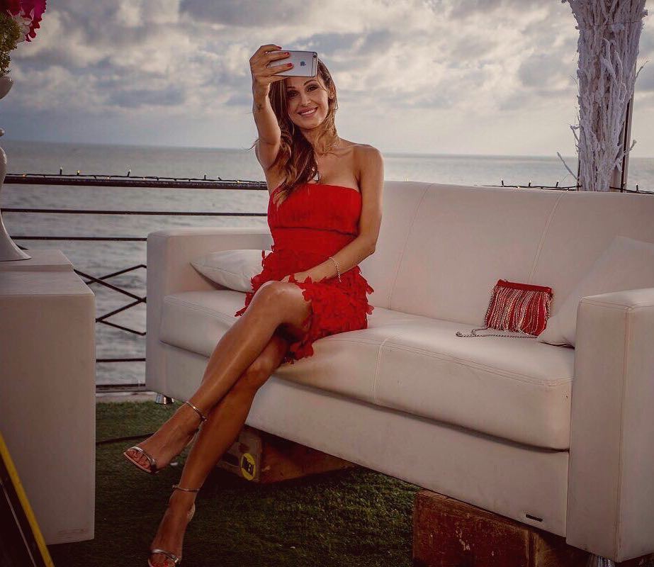 Anna-Tatangelo-Feet-2972902