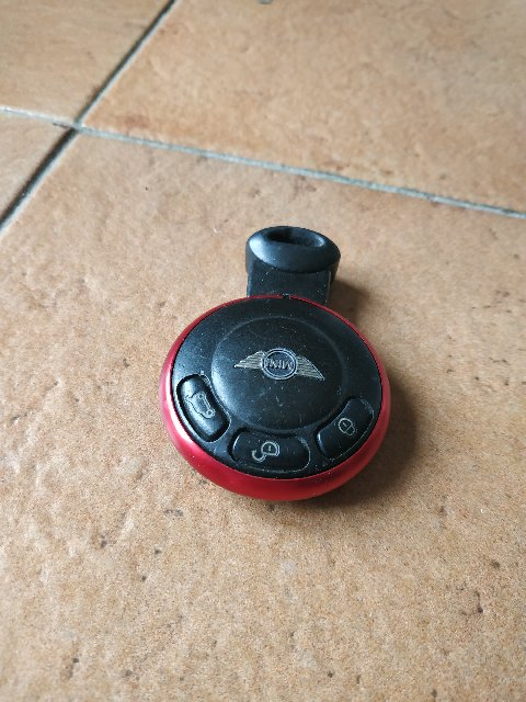 [VDS] Cerclage rouge neuf pour clé Mini Cooper IMG-20200228-121830