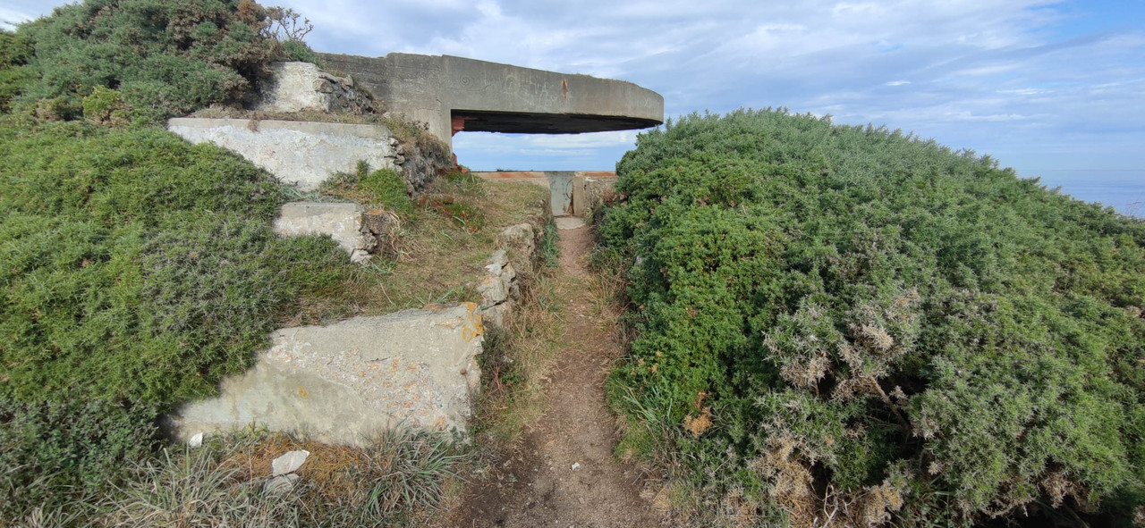 Roadtrip de 17 días por Galicia - Blogs de España - Dia 9. Ermida de Santa Comba - Faro y bateria Cabo Prior - Castelo de San Felipe (3)