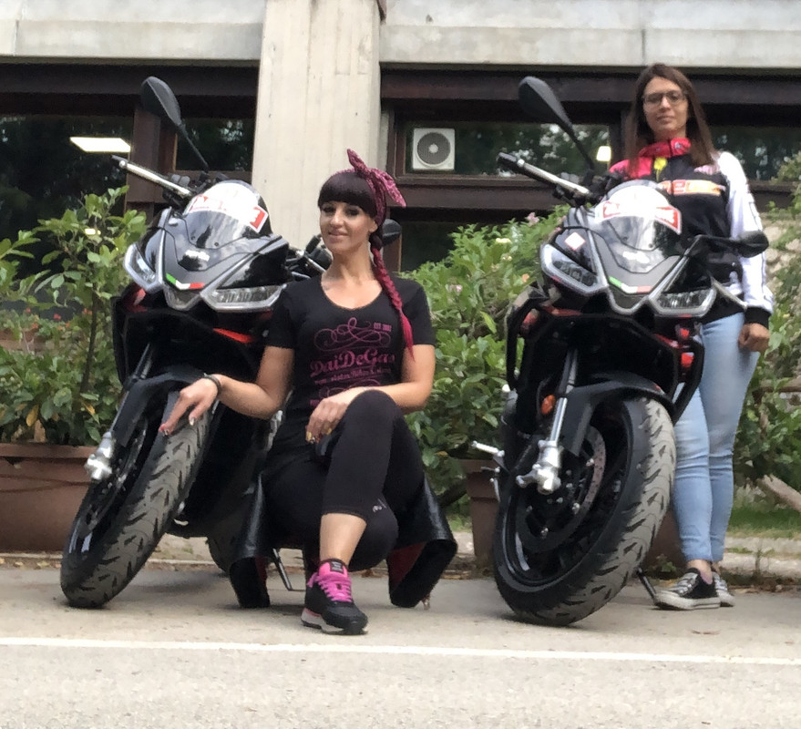 78EF8E1B-6D30-47BC-9EC2-0B1754A7D059