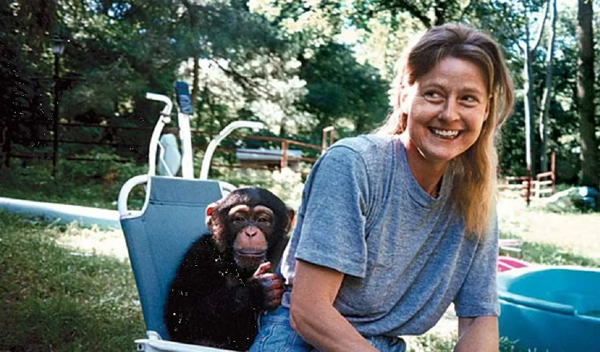 La trágica historia de Charla Nash, la mujer que fue desfigurada por un chimpancé