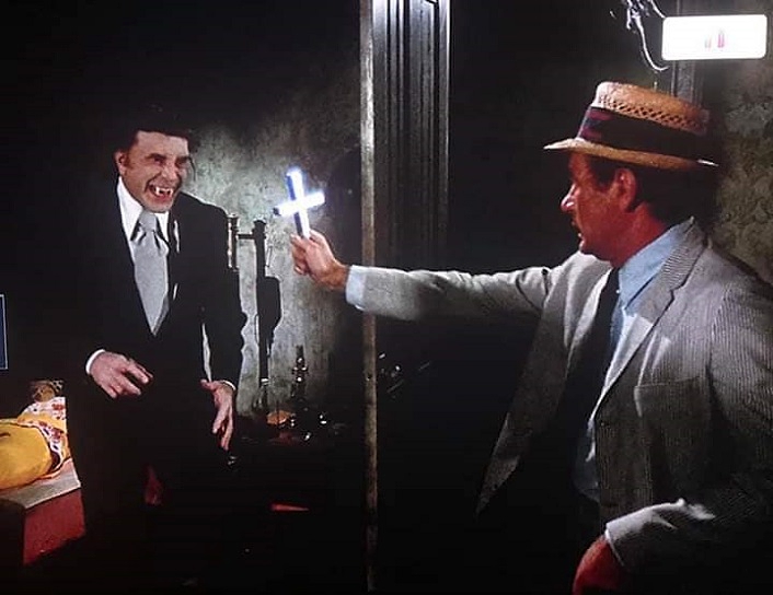 CLAUDE-AKINS-NIGHT-STALKER-2-FOTOR.jpg