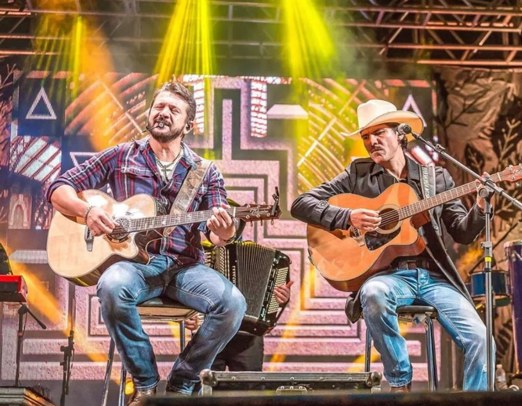 Cantores sertanejos Jads e Jadson — Foto: Redes Sociais