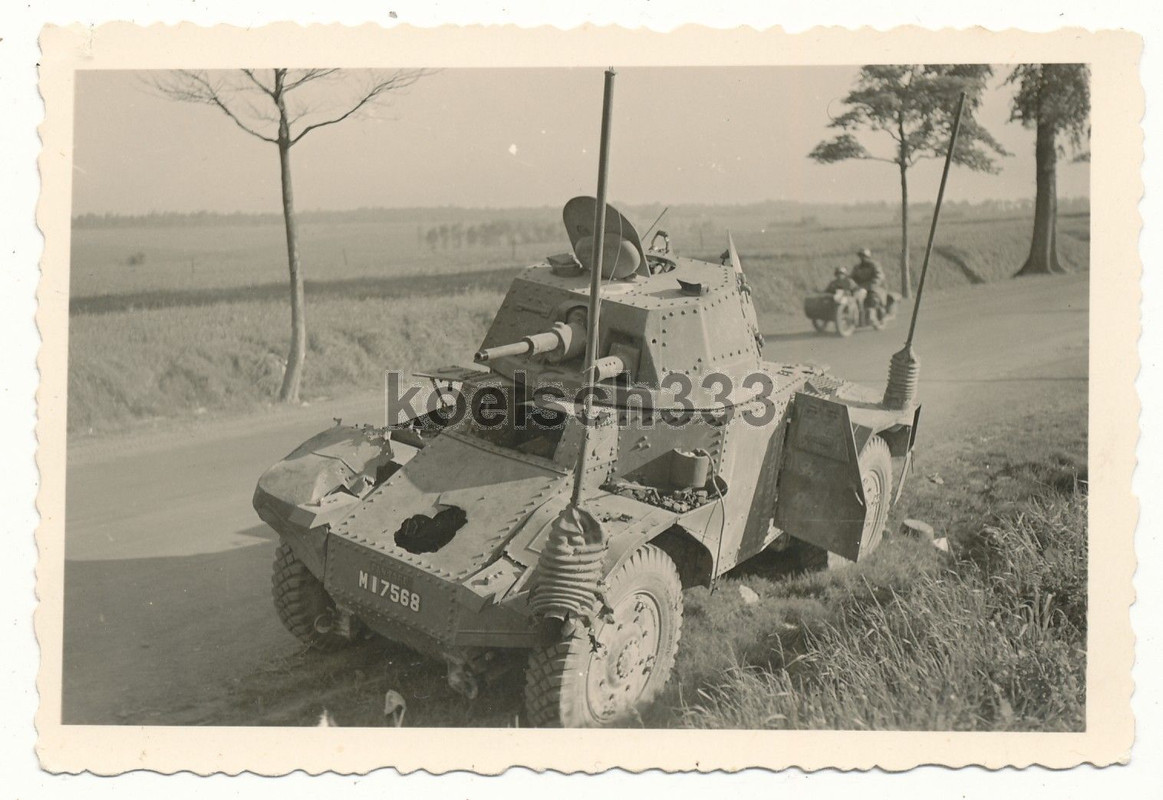 Foto Panzerwagen Wrack französischer Panhard Rad