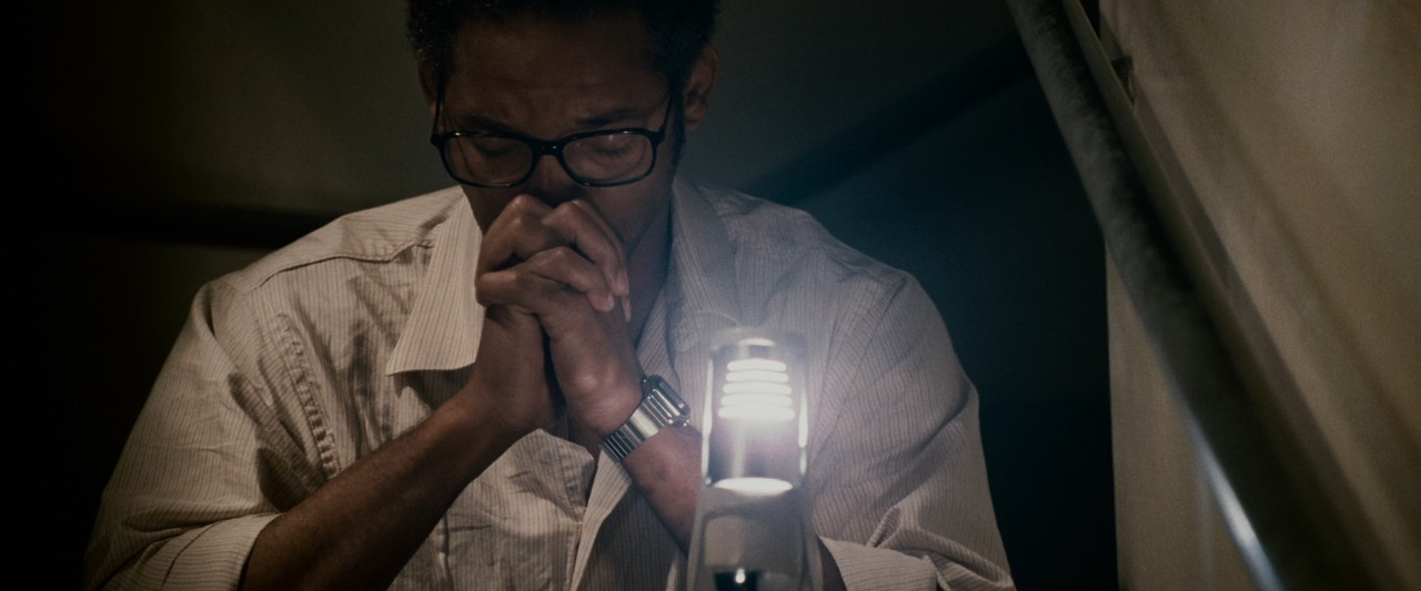 The Pursuit of Happyness (2006).mkv_snapshot_01.44.59