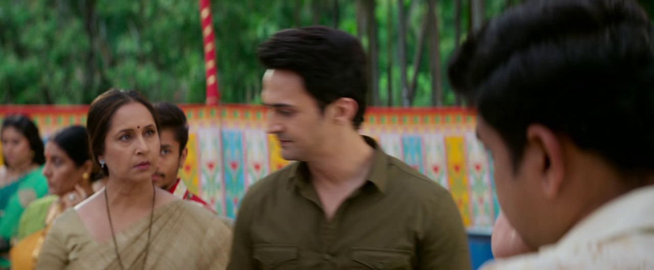 Gharat-Ganpati-2024-AMZN-WEB-DL-Marathi-720p-8bit-HEVC-DDP-5-1-ESub-mkv-0002