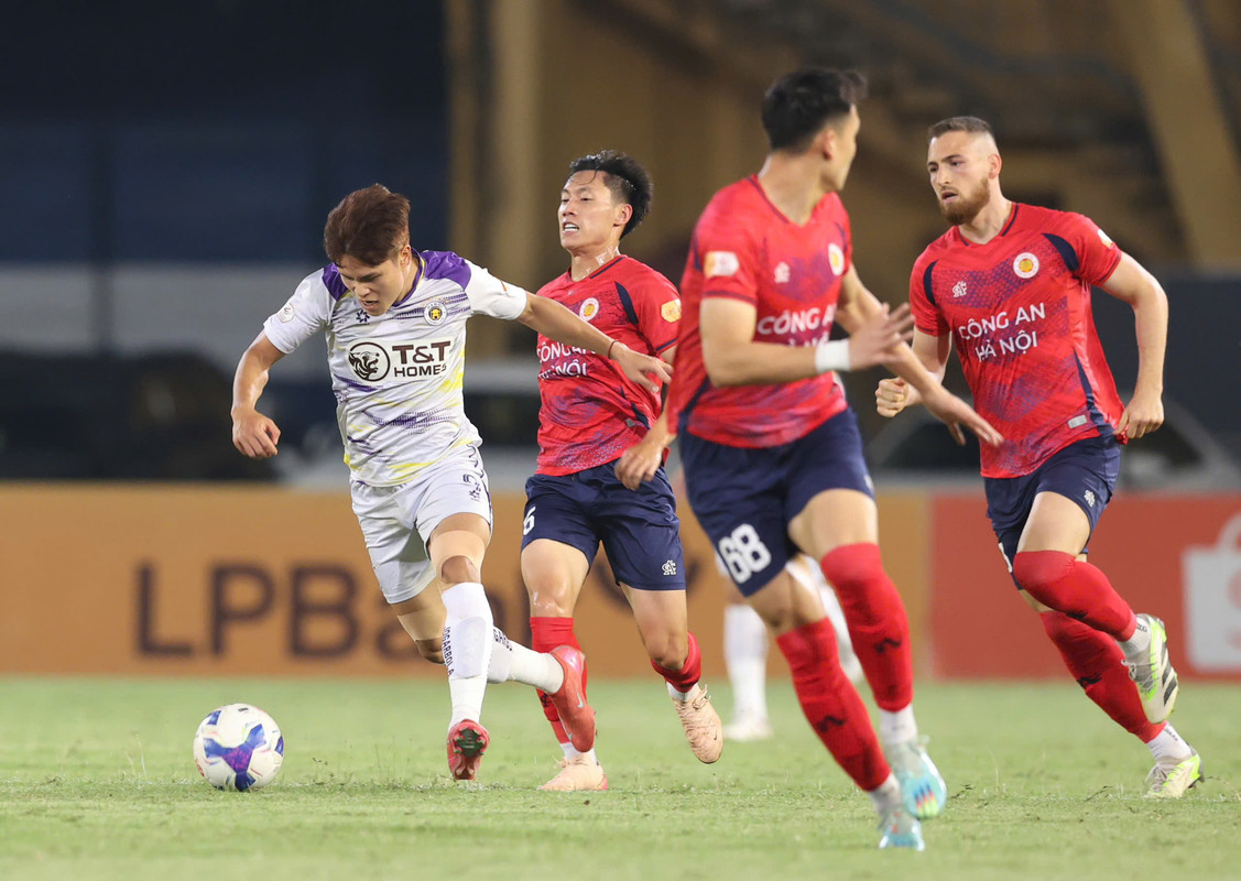 CAHN vs Hà Nội, 19h15 ngày 28/08