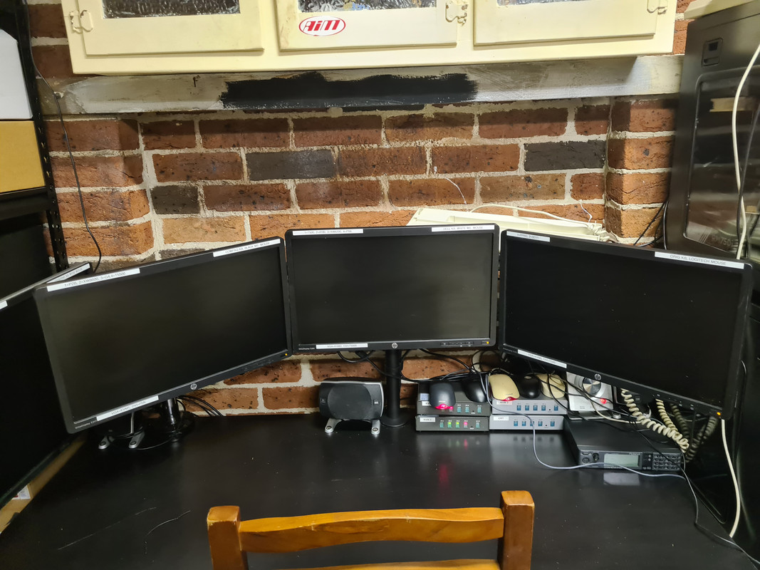 Gararge-Desk.jpg