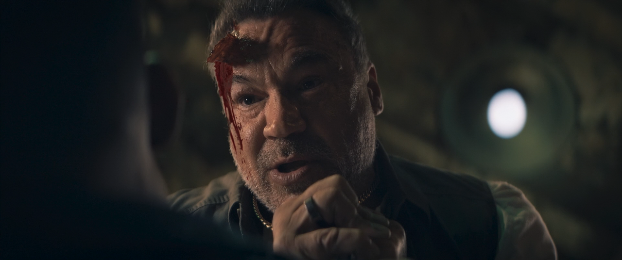 Hostile Takeover 2025 BDRip 1080p sele Zen mkv snapshot 00 16 49 542