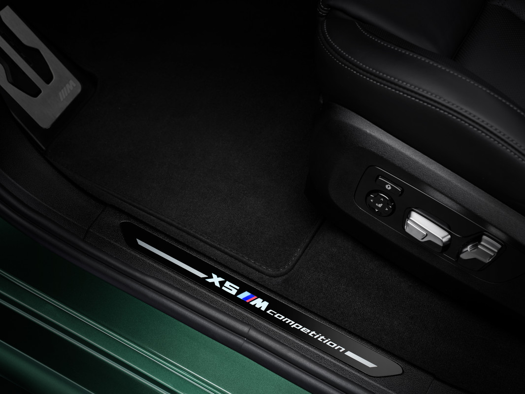 P90495528_highRes_the-new-bmw-x5-m-com