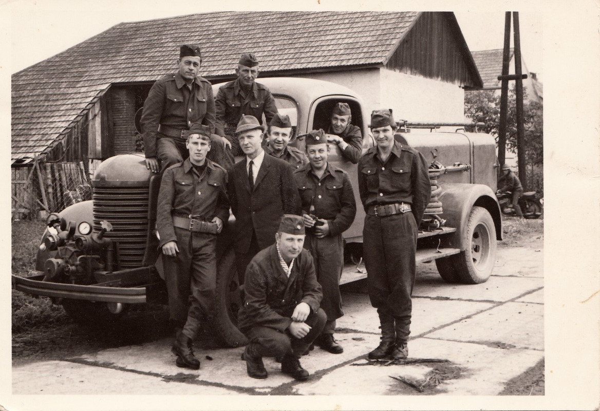 alte Feuerwehr Fahrzeug Löschzug in Bojnice Wein