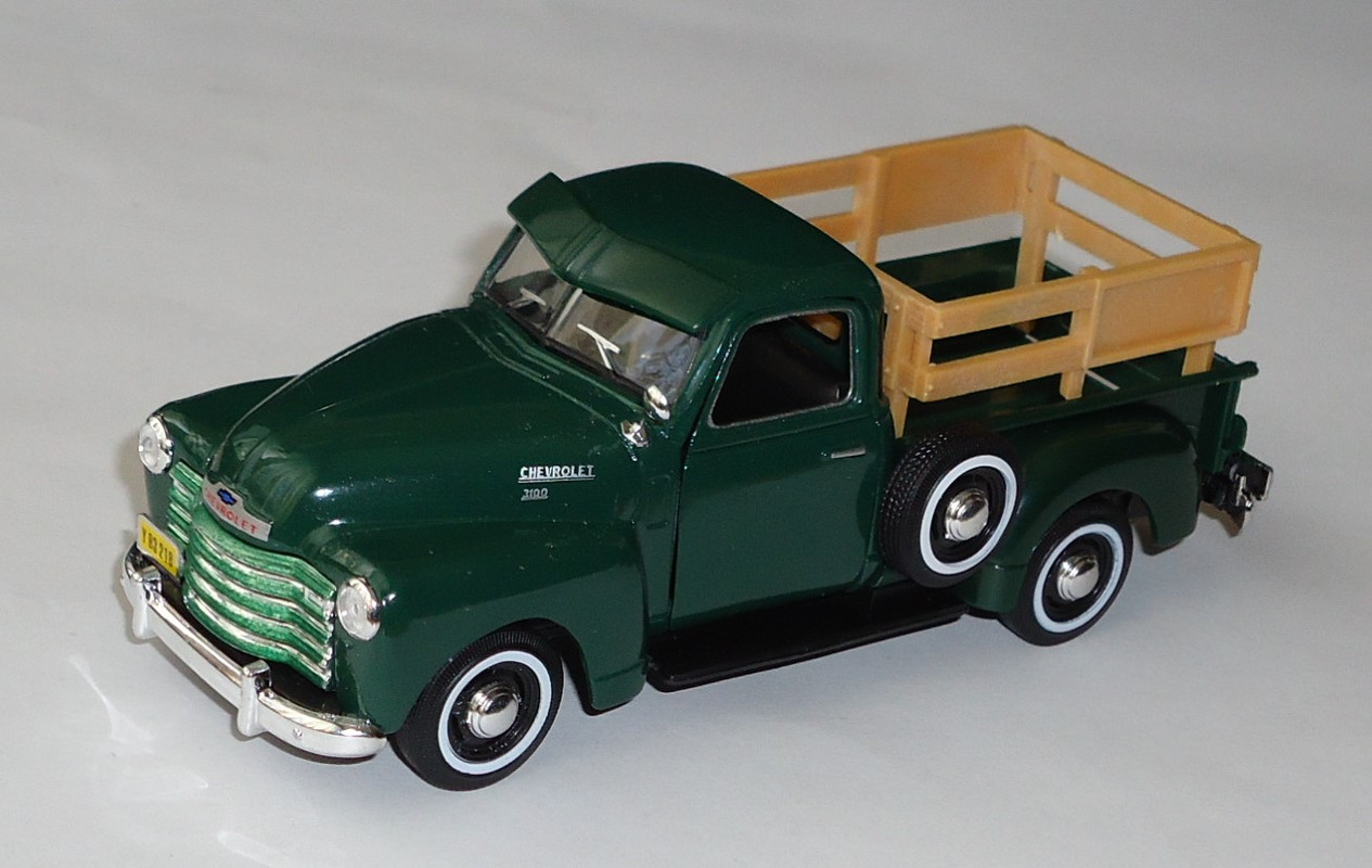 Chevrolet-3100 Deluxe Pickup Truck
