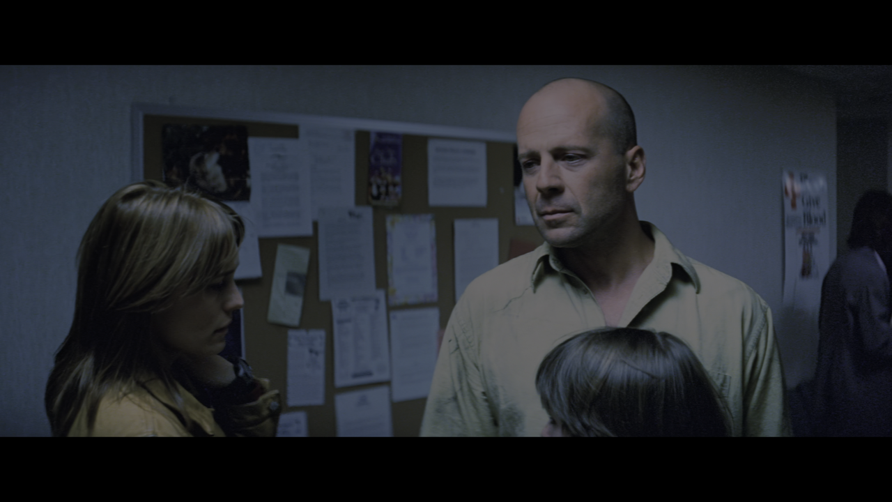 Unbreakable.2000.iTALIAN.MULTI.2160p.DSNP.WEB-DL.x265.10bit.HDR-MeM.mkv_snapshot_00.12.54_[2021.08.0