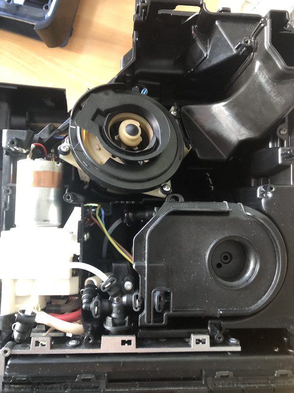 F724F043-8AA7-4FBE-A053-DD925BE1F5AC