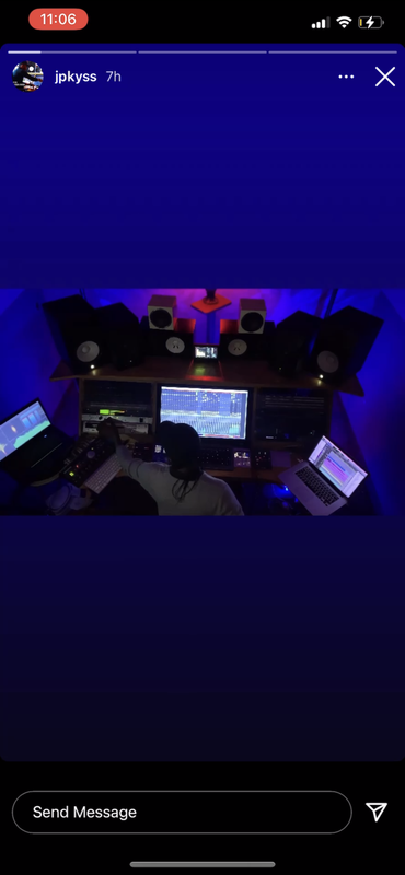 2EC5267C-2029-40E1-9977-6F3F08AC87D5