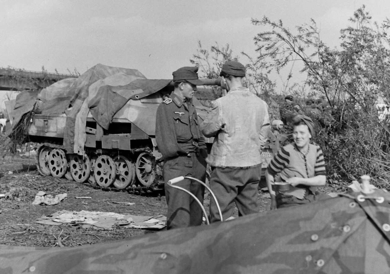sdkfz1945 zps5bde6367