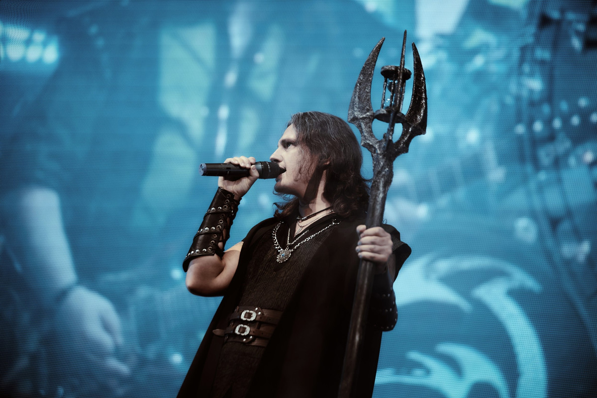 07EE3590-6395-4E75-BE3C-225566A7DD85