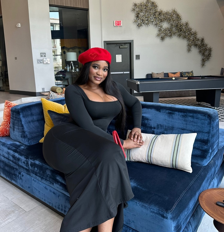 realprinces_s posts 2024-05-26 15.27 C7csyOSAVU4_3_10 446485226_1481480322462746_4797860236070368146