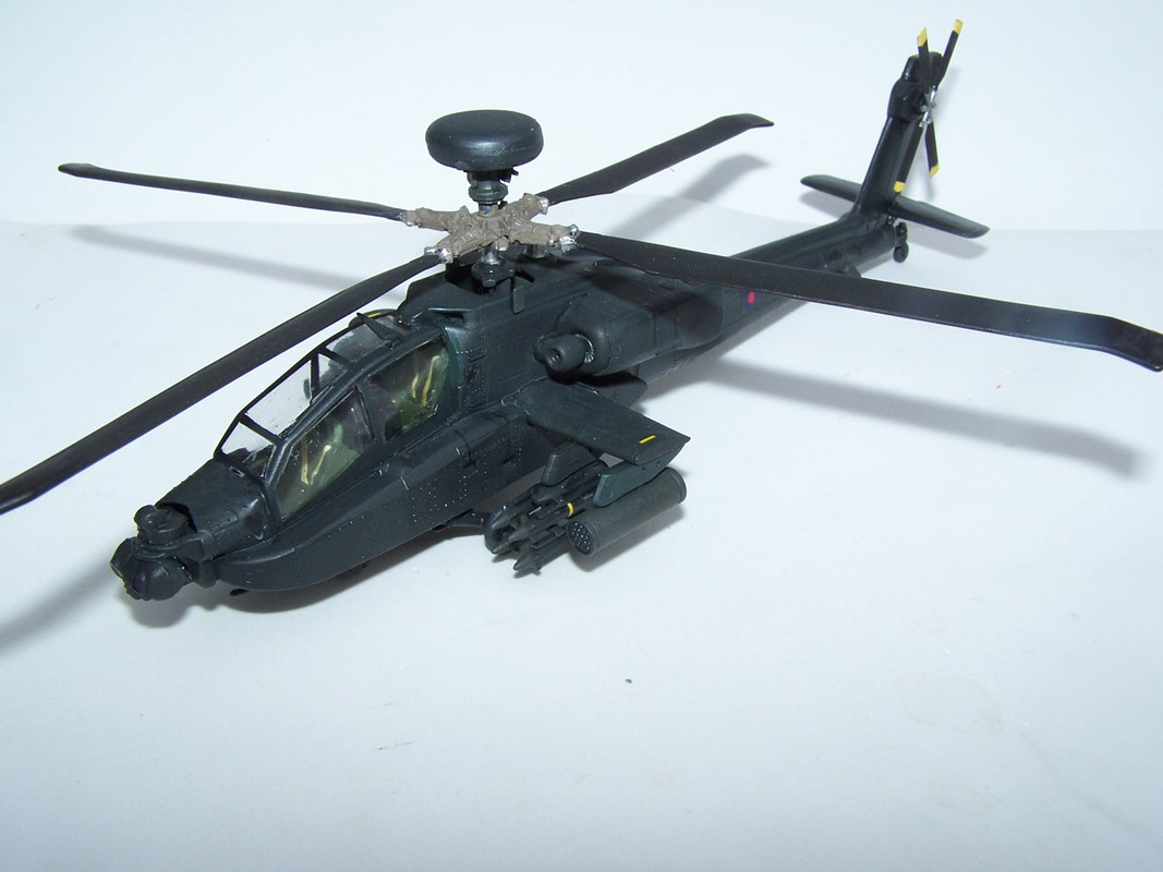Italeri_AH-64D_Longbow_FP