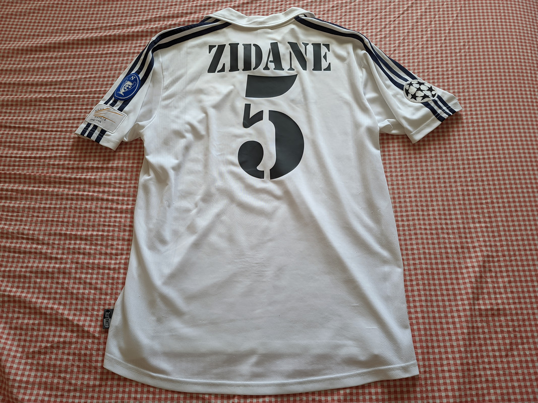 Real Madrid 2001–2002 Home Champions League Shirt - Back