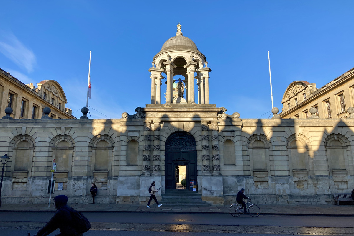 955932F3-8841-46B8-8B49-2D1656B0F1E8