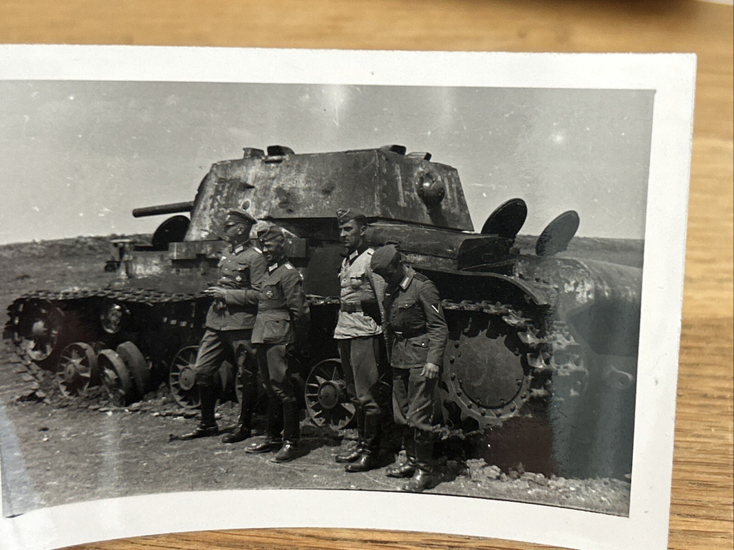 Foto Wk2 Wehrmacht Russischer Schwerer Panzer Soldaten Front Kampf Zerstört